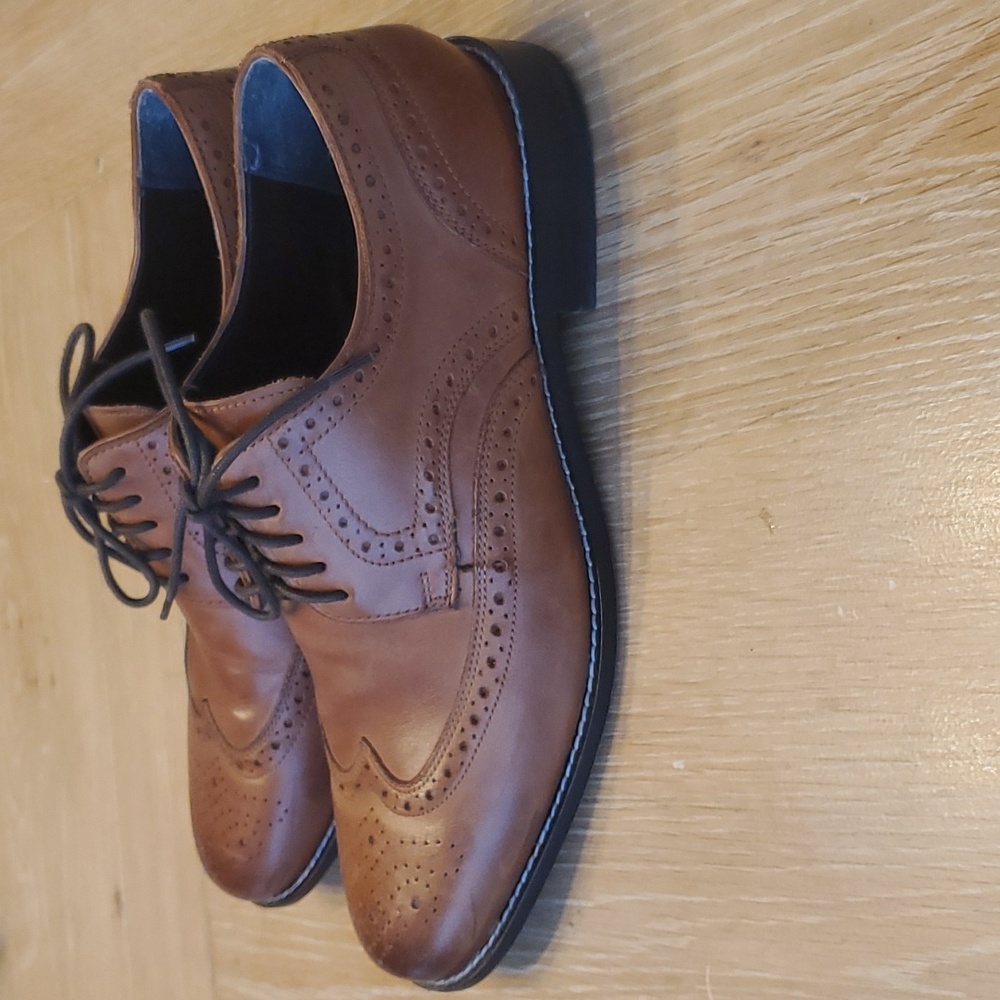 Nunn Bush Oxford Wingtip dress shoes - Men's 10.5